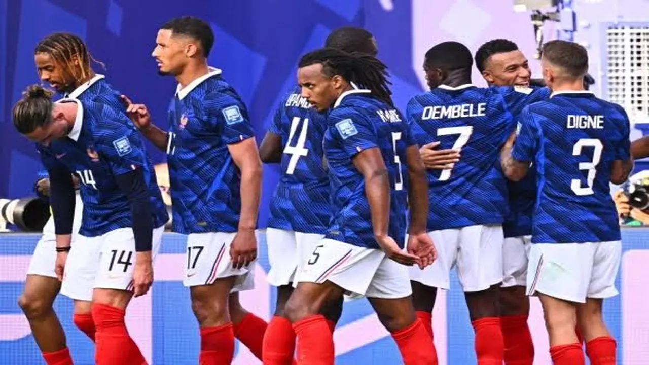 توقعات الذكاء الاصطناعي لمباراة فرنسا وإنجلترا في كأس العالم